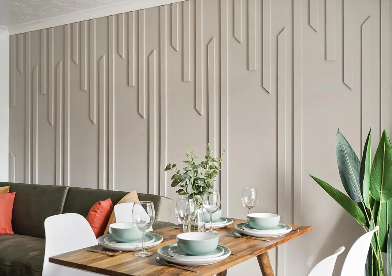 East London House Near Tube With Parking Villa United Kingdom