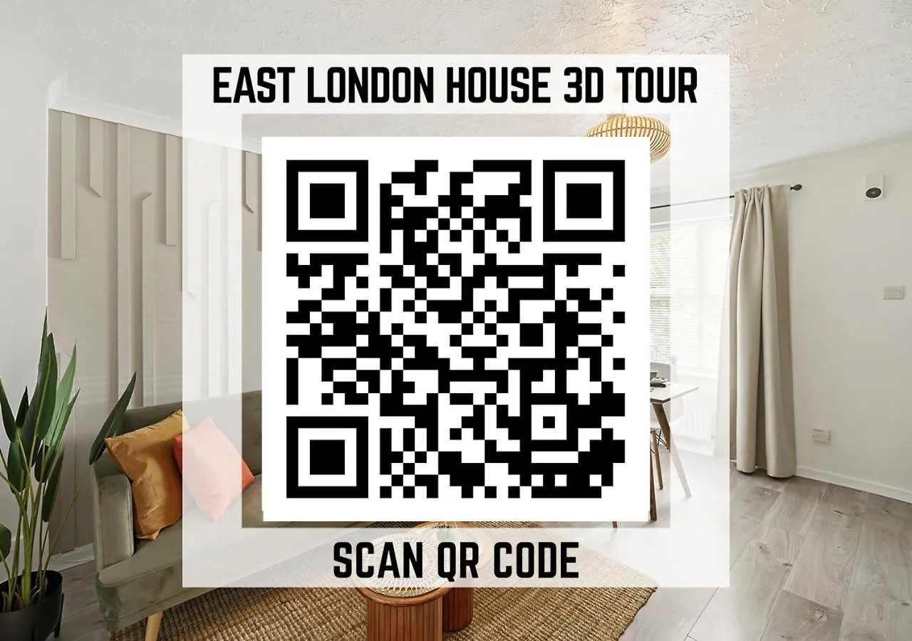 Holiday home East London House Near Tube With Parking Villa