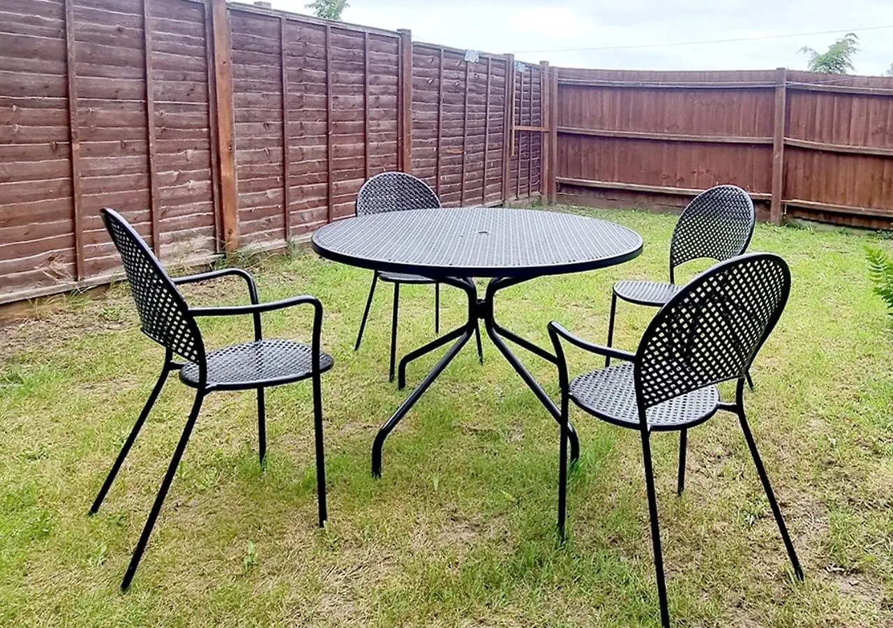 East London House Near Tube With Parking Villa 0*,  United Kingdom
